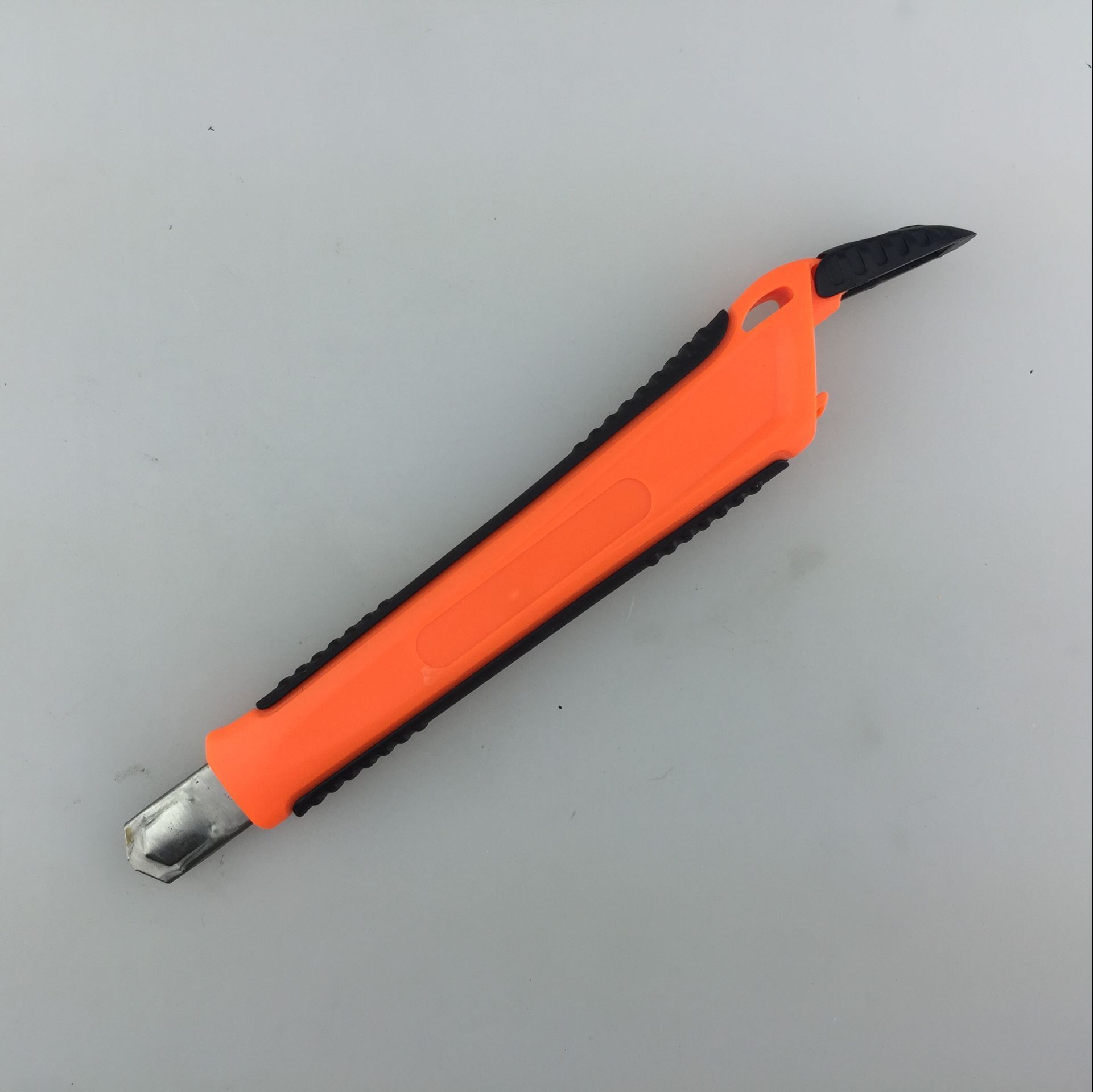 9mm Snap off Blades TPR Handle Utility Knife
